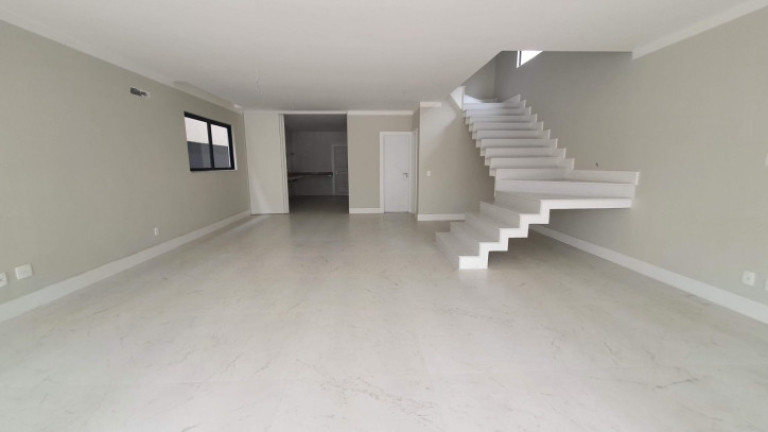 Imagem Casa com 6 Quartos à Venda, 380 m² em Barra Da Tijuca - Rio De Janeiro