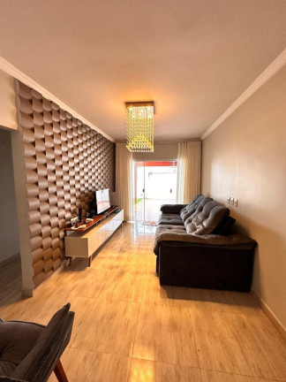 Imagem Casa com 3 Quartos à Venda, 100 m² em Jardim Botânico - Uberlândia