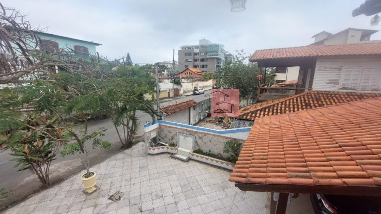 Imagem Casa com 4 Quartos à Venda, 360 m² em Piratininga - Niterói