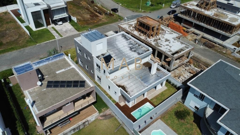 Imagem Casa com 4 Quartos à Venda, 606 m² em Ingleses - Florianópolis