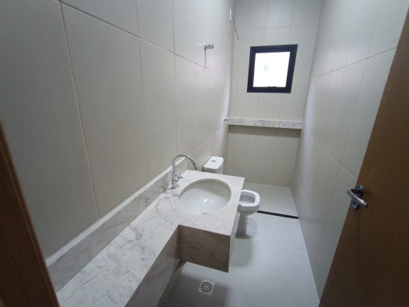 Imagem Imóvel com 
            	3             Quartos à Venda, 104 m² em 
            	Sitios Santa Luzia             - 
            	Aparecida De Goiania            