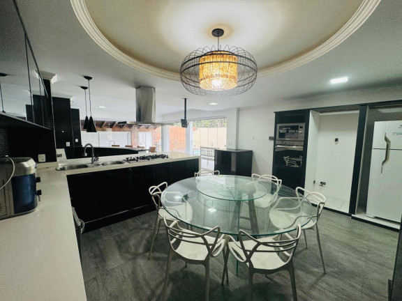 Imagem Casa com 4 Quartos para Alugar, 750 m² em Praia Dos Amores - Balneário Camboriú