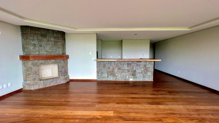 Imagem Imóvel com 2 Quartos à Venda, 117 m² em Jardim Bela Vista - Gramado Imagem Imóvel com 2 Quartos à Venda, 117 m² em Jardim Bela Vista - Gramado