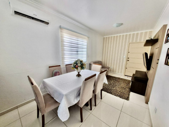 Casa com 4 Quartos à Venda, 228 m² em Barreiros - São José