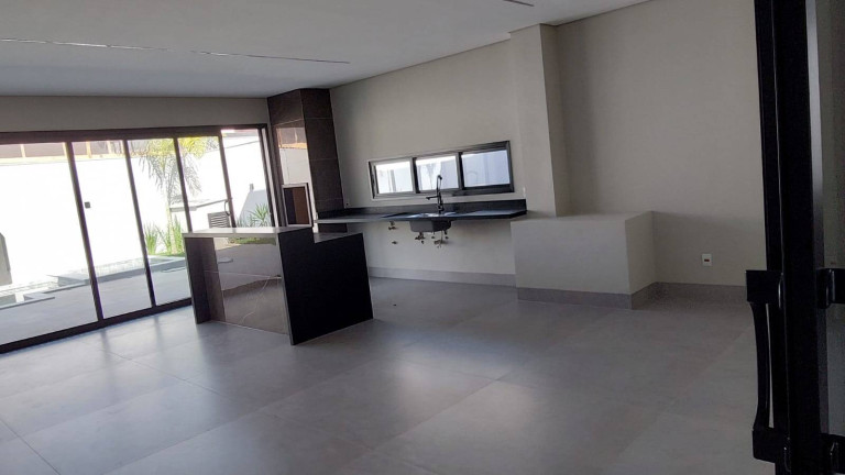Imagem Casa com 3 Quartos à Venda, 457 m² em Condomínio Florais Itália - Cuiabá Imagem Casa com 3 Quartos à Venda, 457 m² em Condomínio Florais Itália - Cuiabá