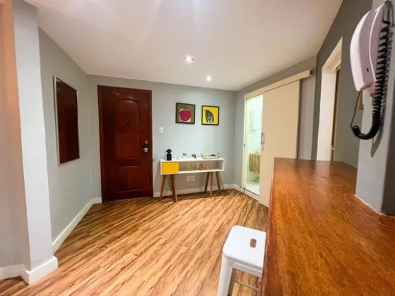 Imagem Imóvel com 1 Quarto à Venda, 43 m² em Ipanema - Rio De Janeiro Imagem Imóvel com 1 Quarto à Venda, 43 m² em Ipanema - Rio De Janeiro