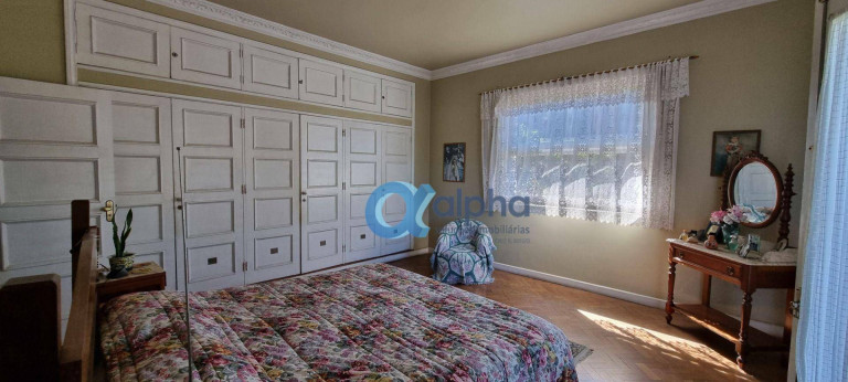 Imagem Casa com 4 Quartos à Venda, 500 m² em Mosela - Petrópolis Imagem Casa com 4 Quartos à Venda, 500 m² em Mosela - Petrópolis