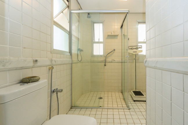 Imagem Imóvel com 3 Quartos à Venda, 210 m² em Moema - São Paulo