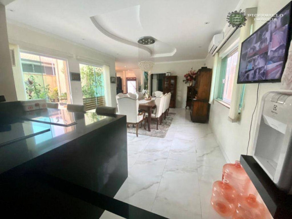 Imagem Sobrado com 4 Quartos à Venda, 351 m² em Balneário Flórida - Praia Grande Imagem Sobrado com 4 Quartos à Venda, 351 m² em Balneário Flórida - Praia Grande