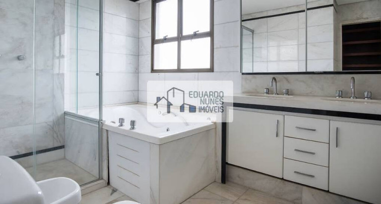 Imagem Apartamento com 4 Quartos à Venda, 227 m² em Belvedere - Belo Horizonte
