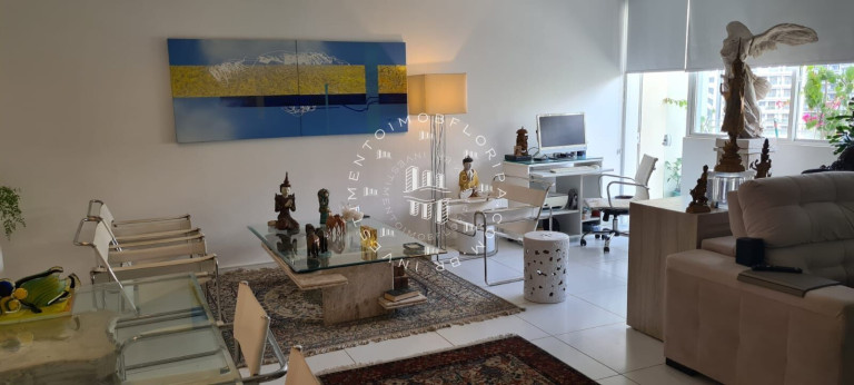 Imagem Apartamento com 3 Quartos à Venda, 93 m² em Centro - Florianópolis Imagem Apartamento com 3 Quartos à Venda, 93 m² em Centro - Florianópolis