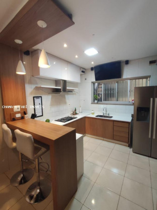 Imagem Casa com 3 Quartos à Venda, 225 m² em Jardim Vila Formosa - São Paulo