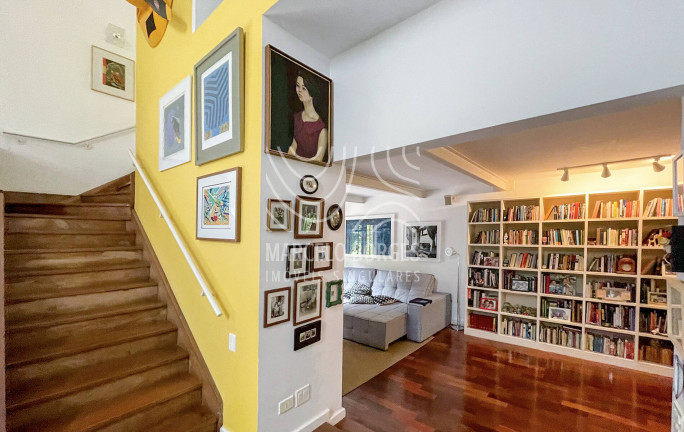 Imagem Casa com 4 Quartos à Venda, 326 m² em Alto De Pinheiros - São Paulo