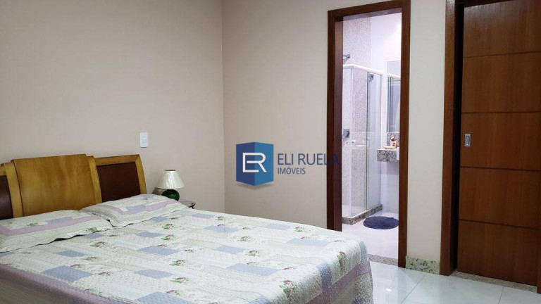 Imagem Casa com 4 Quartos à Venda, 320 m² em Interlagos - Vila Velha Imagem Casa com 4 Quartos à Venda, 320 m² em Interlagos - Vila Velha