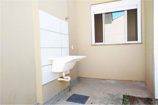 Imagem Casa com 2 Quartos à Venda, em Restinga - Porto Alegre Imagem Casa com 2 Quartos à Venda, em Restinga - Porto Alegre