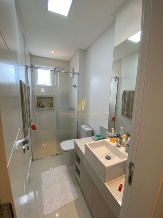 Imagem Apartamento com 3 Quartos à Venda, 110 m² em Centro - Balneário Camboriú Imagem Apartamento com 3 Quartos à Venda, 110 m² em Centro - Balneário Camboriú