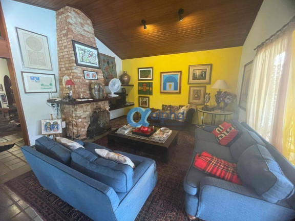 Imagem Casa com 9 Quartos à Venda, 300 m² em Itaipava - Petrópolis Imagem Casa com 9 Quartos à Venda, 300 m² em Itaipava - Petrópolis