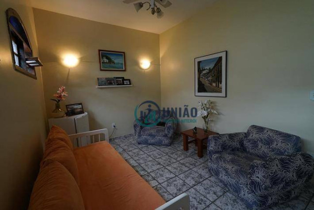 Casa com 4 Quartos à Venda, 419 m² em Maria Paula - Niterói