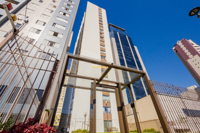 Apartamento com 3 Quartos à Venda, 210 m² em Cabral - Curitiba