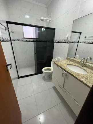 Imagem Casa com 4 Quartos para Alugar, 160 m² em Buraquinho - Lauro De Freitas Imagem Casa com 4 Quartos para Alugar, 160 m² em Buraquinho - Lauro De Freitas