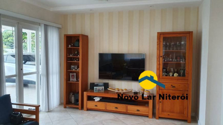 Imagem Casa com 5 Quartos à Venda, 280 m² em Piratininga - Niterói