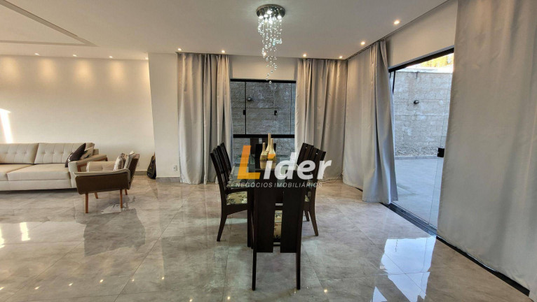 Imagem Casa com 4 Quartos à Venda, 300 m² em Nova Gramado - Juiz De Fora