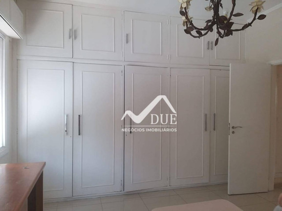 Imagem Casa com 3 Quartos à Venda, 161 m² em Boqueirão - Santos