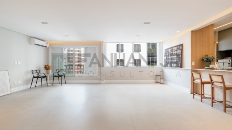 Imagem Imóvel com 2 Quartos à Venda, 130 m² em Vila Nova Conceição - São Paulo