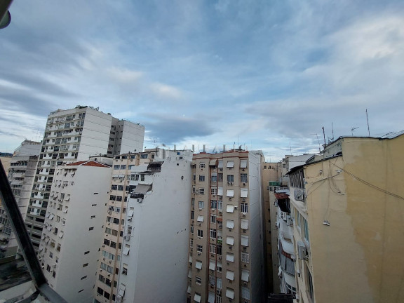 Imagem Apartamento com 1 Quarto à Venda, 38 m² em Coapacabana - Rio De Janeiro Imagem Apartamento com 1 Quarto à Venda, 38 m² em Coapacabana - Rio De Janeiro