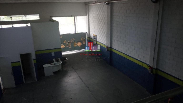 Imagem Galpão à Venda ou Locação, 250 m² em Vila Guilhermina - São Paulo