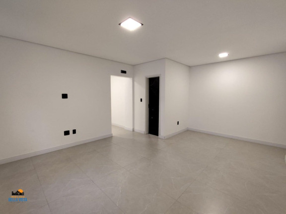 Imagem Casa com 3 Quartos à Venda, em Embaré - Santos Imagem Casa com 3 Quartos à Venda, em Embaré - Santos
