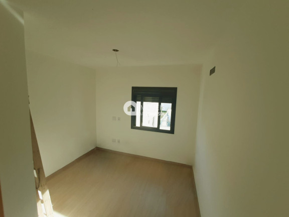 Imagem Casa com 2 Quartos à Venda, 100 m²