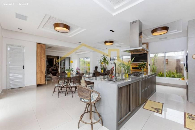 Imagem Casa com 4 Quartos à Venda, 290 m² em Santa Felicidade - Curitiba Imagem Casa com 4 Quartos à Venda, 290 m² em Santa Felicidade - Curitiba