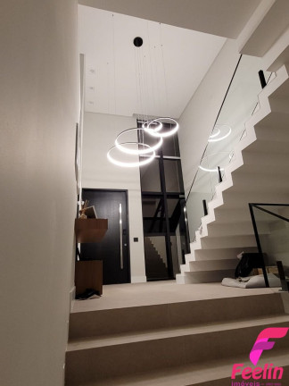 Imagem Casa com 3 Quartos à Venda, 405 m² em João Paulo - Florianópolis Imagem Casa com 3 Quartos à Venda, 405 m² em João Paulo - Florianópolis