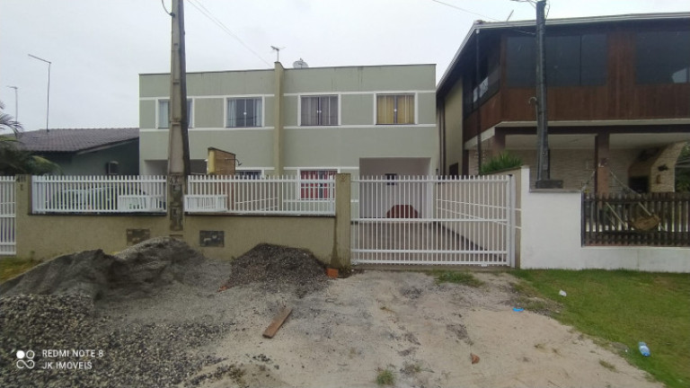 Imagem Sobrado com 3 Quartos para Temporada, 98 m² em Balneário Mariluz - Itapoá Imagem Sobrado com 3 Quartos para Temporada, 98 m² em Balneário Mariluz - Itapoá