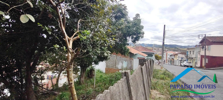 Imagem Casa com 3 Quartos à Venda, 506 m² em Centro - Cambuí