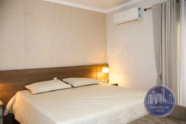 Imagem Apartamento com 3 Quartos à Venda, 160 m² em Centro - Balneário Camboriú Imagem Apartamento com 3 Quartos à Venda, 160 m² em Centro - Balneário Camboriú