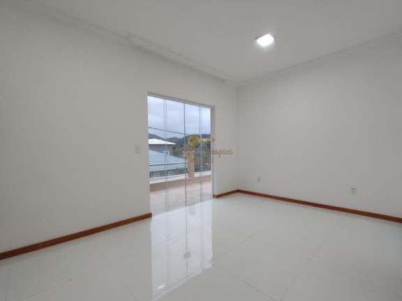 Imagem Casa com 4 Quartos à Venda, 252 m² em Vargem Grande - Teresópolis Imagem Casa com 4 Quartos à Venda, 252 m² em Vargem Grande - Teresópolis