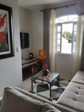 Imagem Casa com 3 Quartos à Venda, 240 m² em Capoeiras - Florianópolis Imagem Casa com 3 Quartos à Venda, 240 m² em Capoeiras - Florianópolis