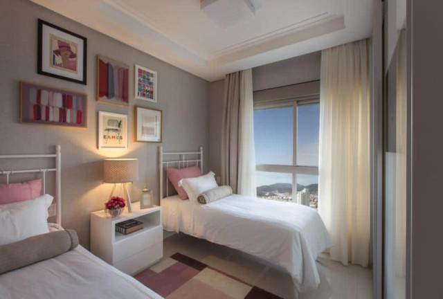 Imagem Imóvel com 4 Quartos à Venda, 100 m² em Centro - Balneário Camboriú Imagem Imóvel com 4 Quartos à Venda, 100 m² em Centro - Balneário Camboriú