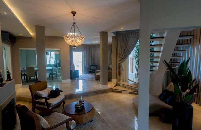 Imagem Casa com 4 Quartos à Venda, 381 m² em Vila Operária - Itajaí Imagem Casa com 4 Quartos à Venda, 381 m² em Vila Operária - Itajaí