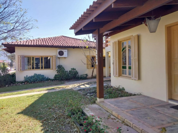 Imagem Casa com 4 Quartos à Venda, 355 m² em Centro - Garopaba Imagem Casa com 4 Quartos à Venda, 355 m² em Centro - Garopaba
