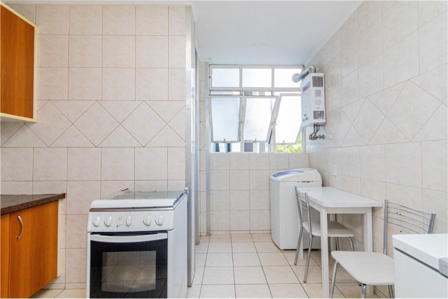 Imagem Imóvel com 2 Quartos à Venda, em Boa Vista - Porto Alegre Imagem Imóvel com 2 Quartos à Venda, em Boa Vista - Porto Alegre