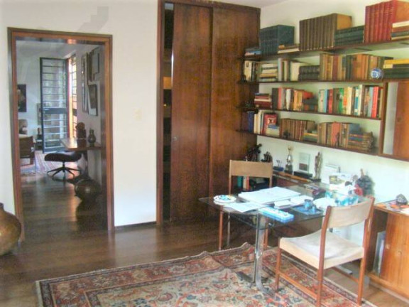 Imagem Casa com 5 Quartos à Venda, 300 m² em Pacaembu - São Paulo Imagem Casa com 5 Quartos à Venda, 300 m² em Pacaembu - São Paulo