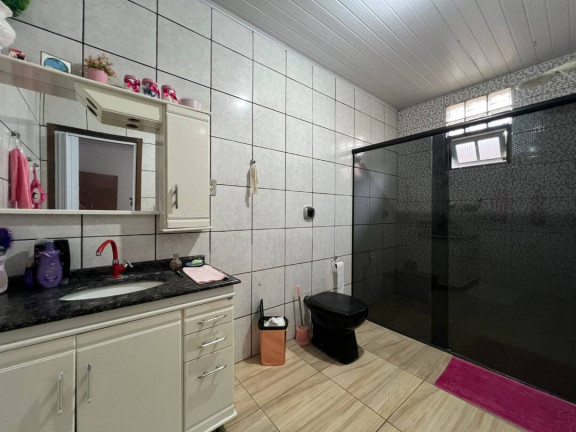 Imagem Casa com 3 Quartos à Venda, 180 m² em Centro - Balneário Barra Do Sul Imagem Casa com 3 Quartos à Venda, 180 m² em Centro - Balneário Barra Do Sul