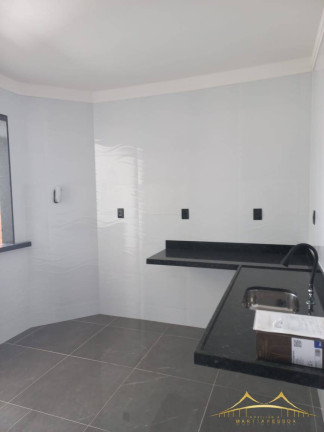 Imagem Casa com 3 Quartos à Venda, 130 m² em Emaus - Parnamirim