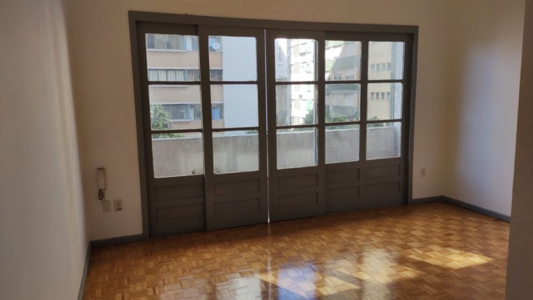 Imagem Apartamento com 3 Quartos à Venda, 91 m² em Centro Histórico - Porto Alegre Imagem Apartamento com 3 Quartos à Venda, 91 m² em Centro Histórico - Porto Alegre