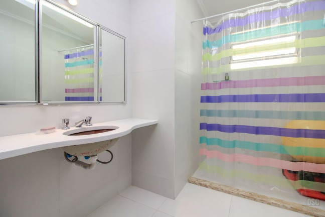 Imagem Casa com 3 Quartos à Venda, 246 m² em Ipanema - Porto Alegre Imagem Casa com 3 Quartos à Venda, 246 m² em Ipanema - Porto Alegre
