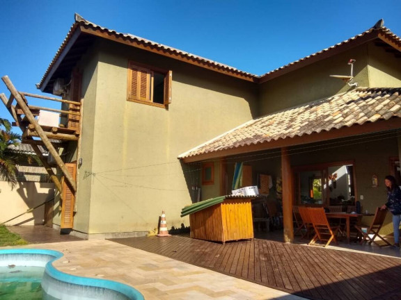 Imagem Casa com 3 Quartos à Venda, 260 m² em Rio Tavares - Florianópolis Imagem Casa com 3 Quartos à Venda, 260 m² em Rio Tavares - Florianópolis