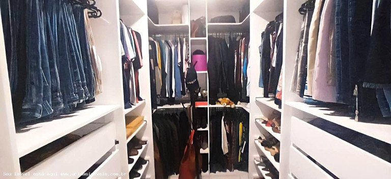 Imagem Casa com 3 Quartos à Venda, 153 m² em Interlagos - São Paulo